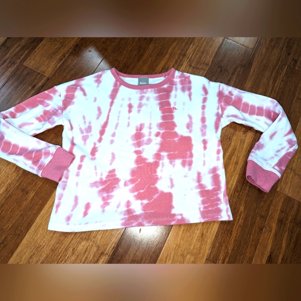 2/$35. Bench girls pulls over sweater. Tye die.